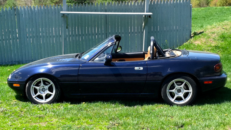Illustration for article titled 1996 Mazda Miata: The Jalopnik Review